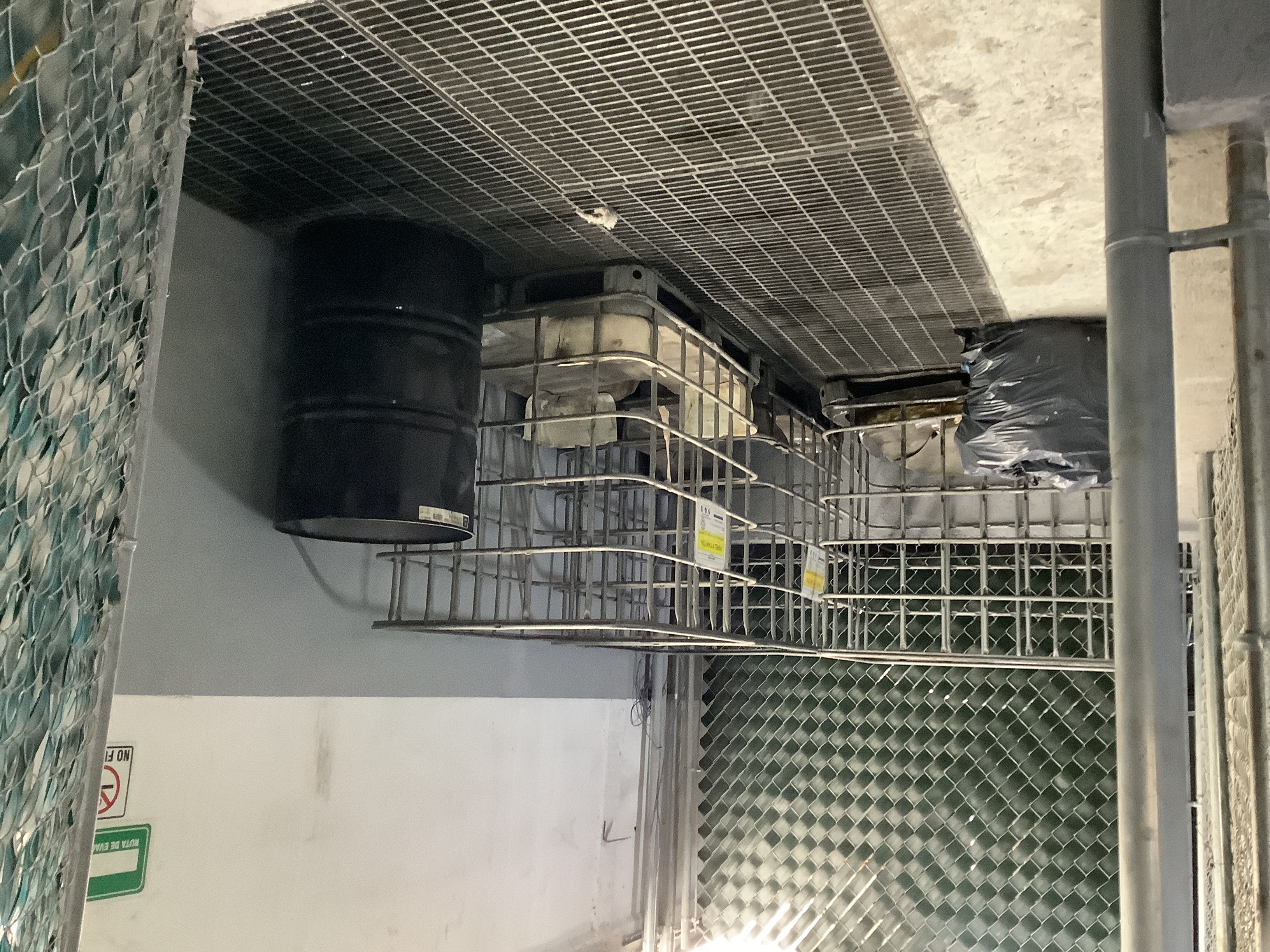 ATRP — Almacén Temporal Residuos Peligrosos (vista interior)